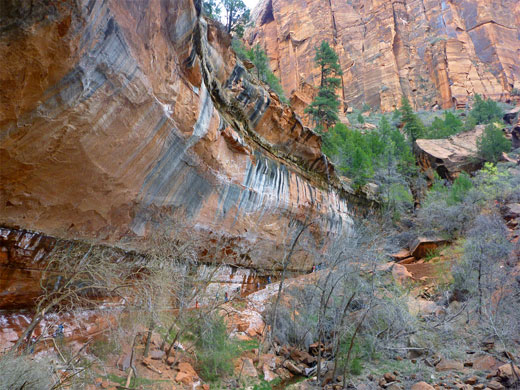 Overhanging cliff