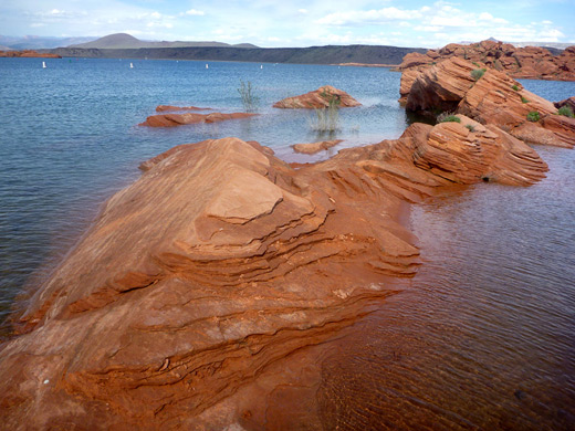 Submerged ridge, Sand Hollow Reservoir