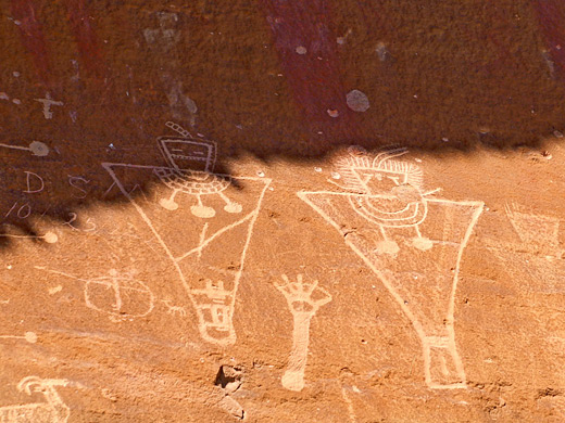 Complex petroglyphs