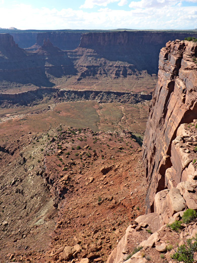 Sheer cliffs, Shafer Canyon Overlook