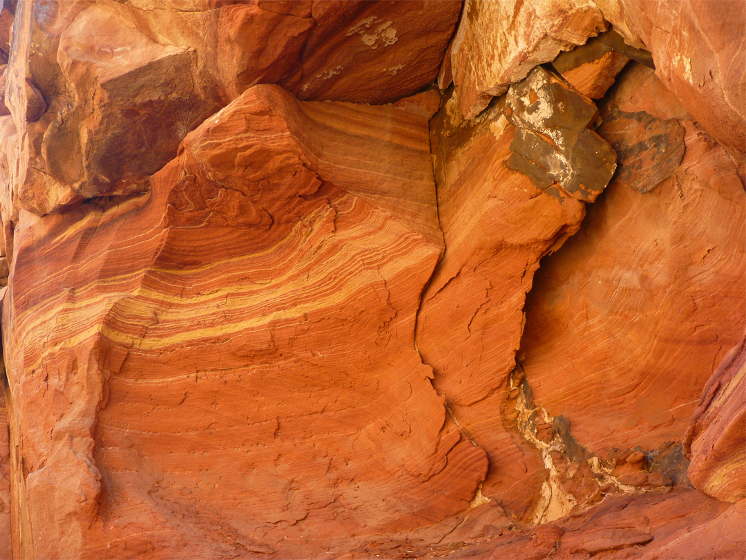 Overhanging rocks