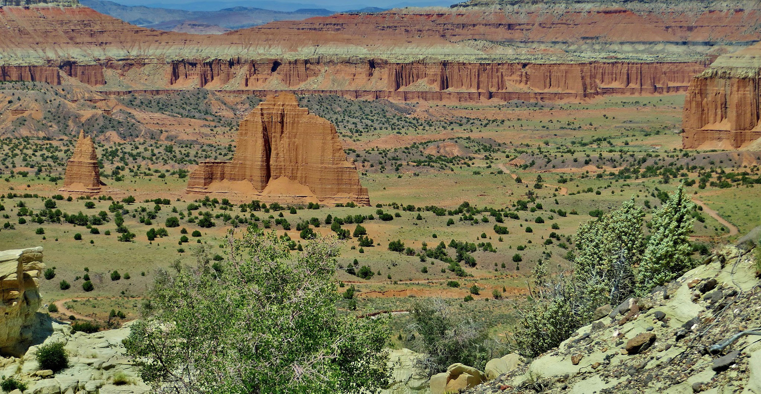 Upper Cathedral Valley Overlook