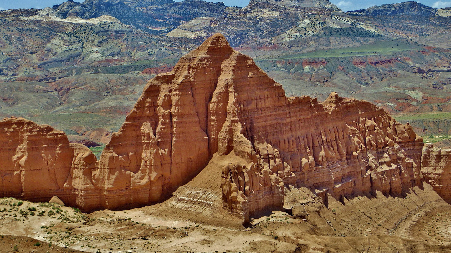 Lower South Desert Overlook