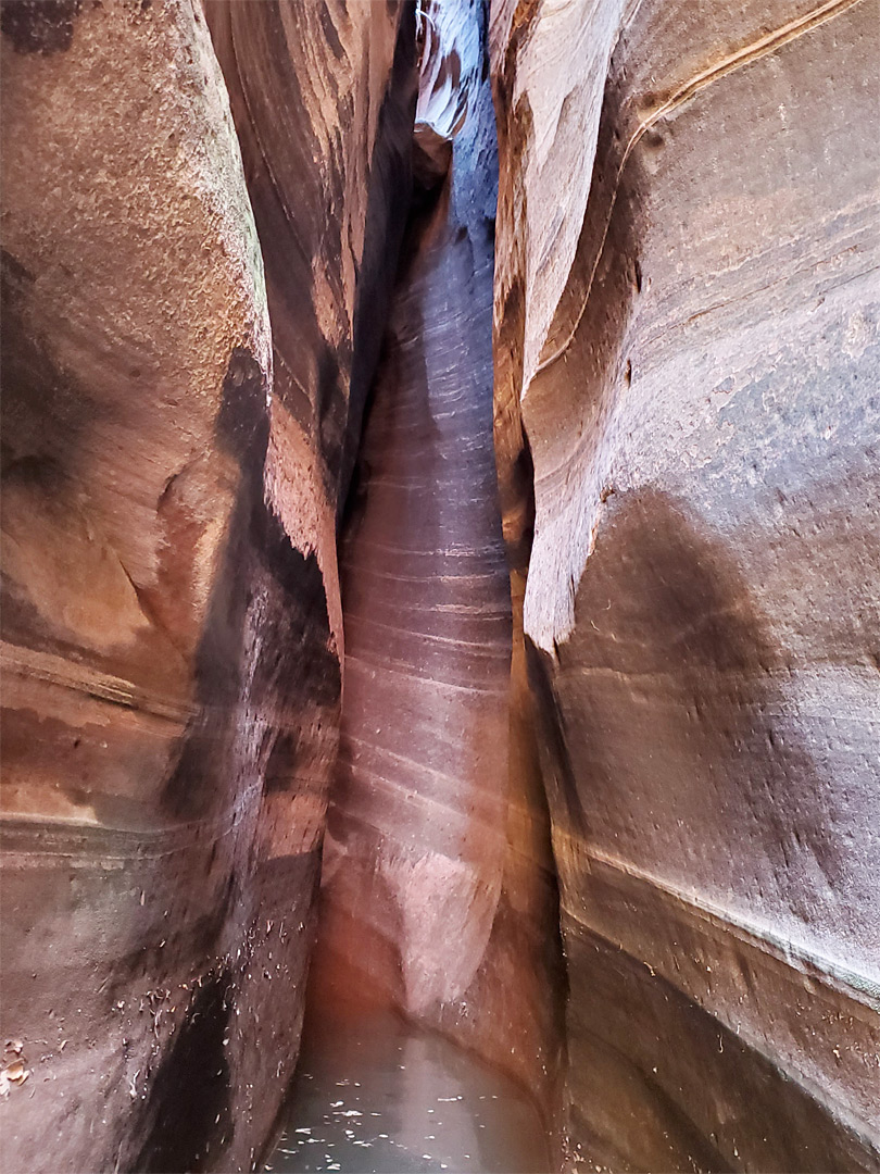 Narrow ravine