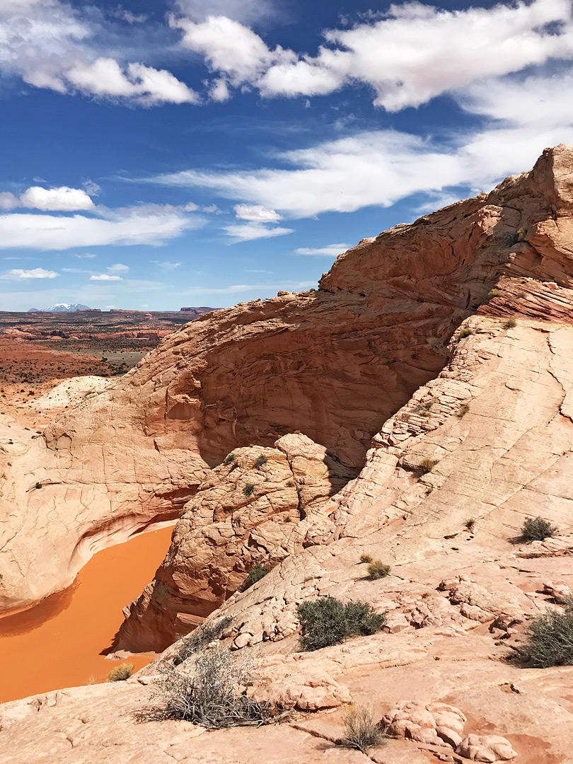 Curving cliff