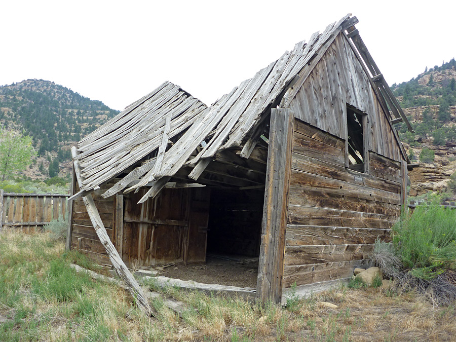 Barn at Cottonwood Glen