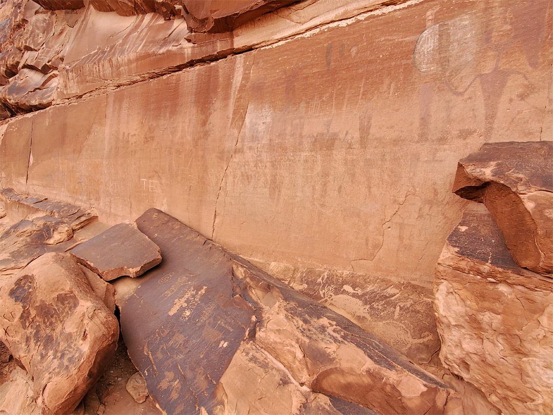 Smooth cliff face