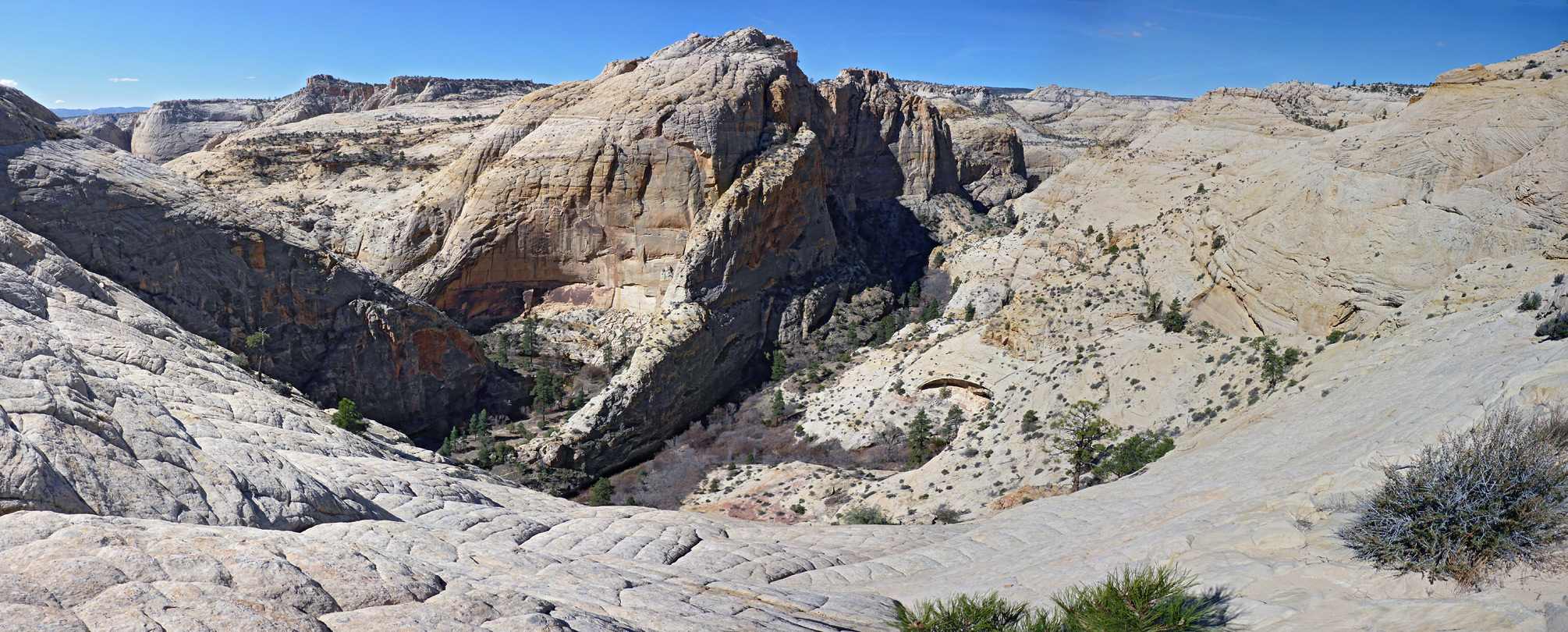 The eastern rim of Death Hollow