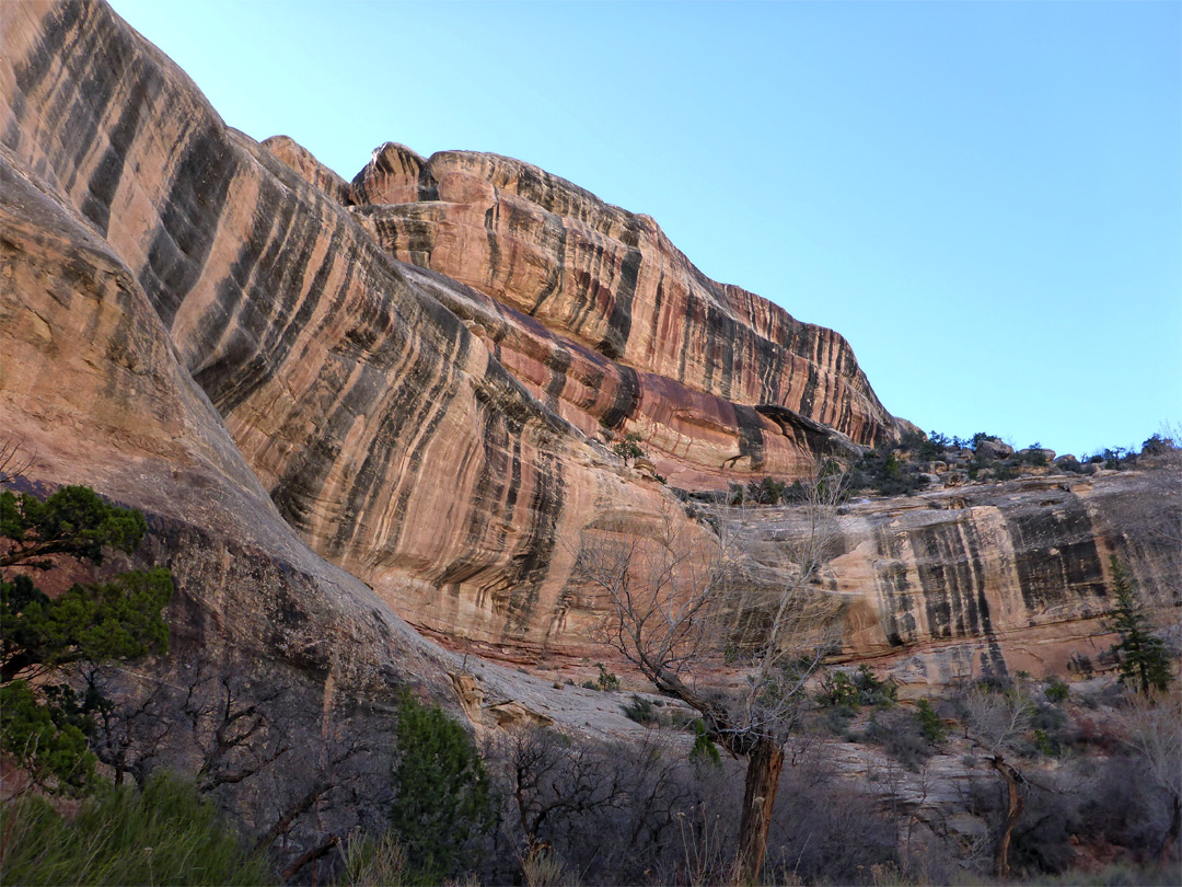 Streaked cliff