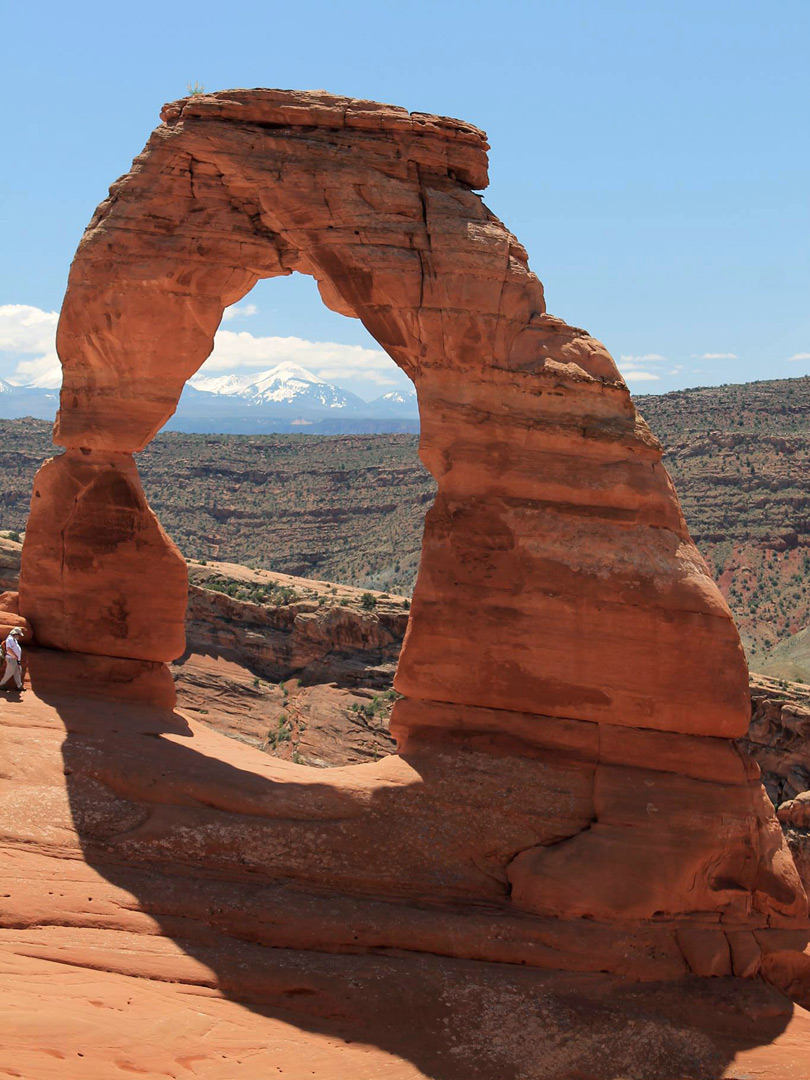 Shadows below the arch