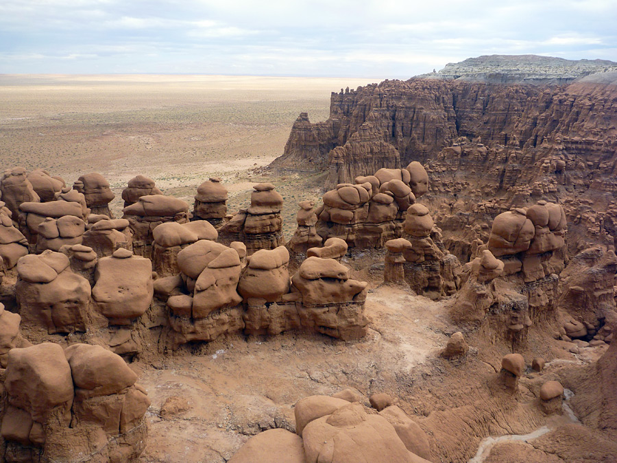 Hoodoos to the east