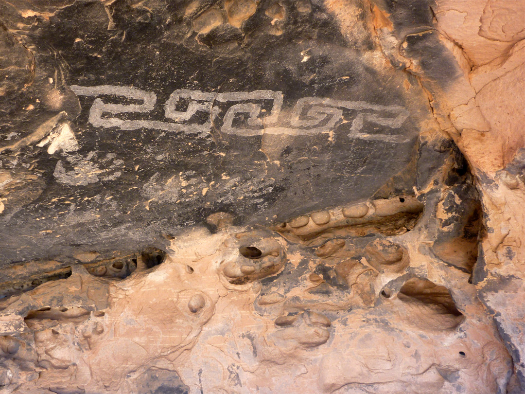 Angular petroglyphs