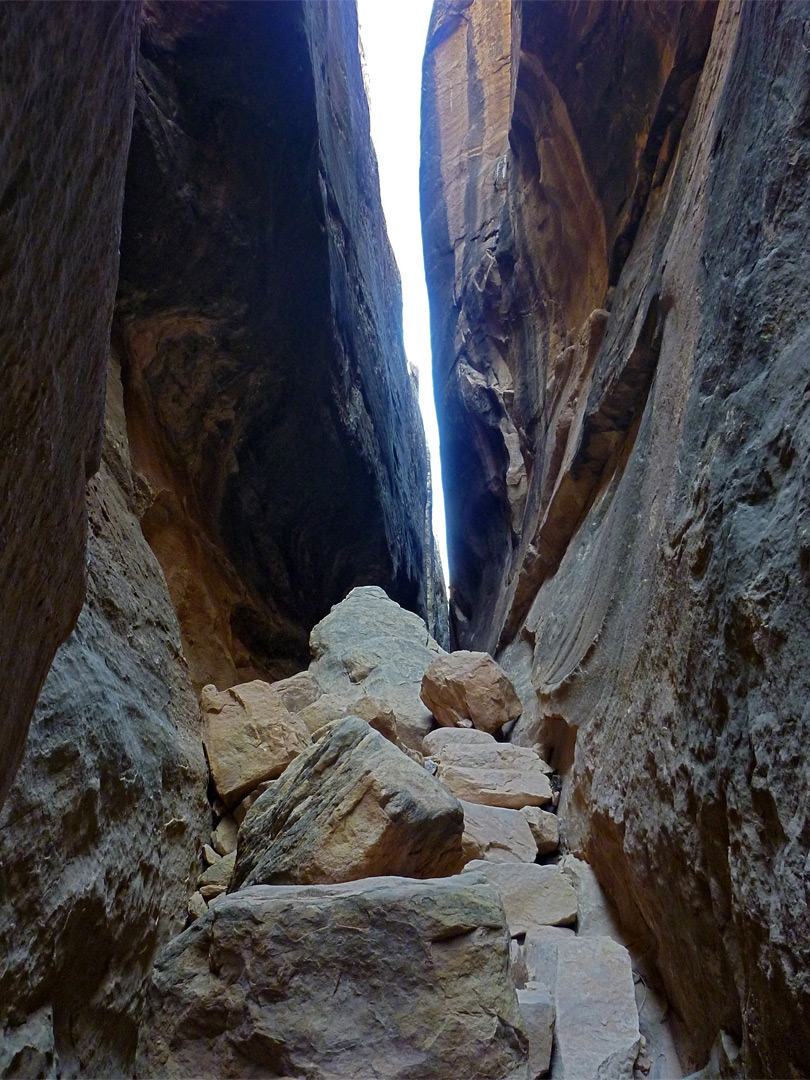 Overhanging rocks