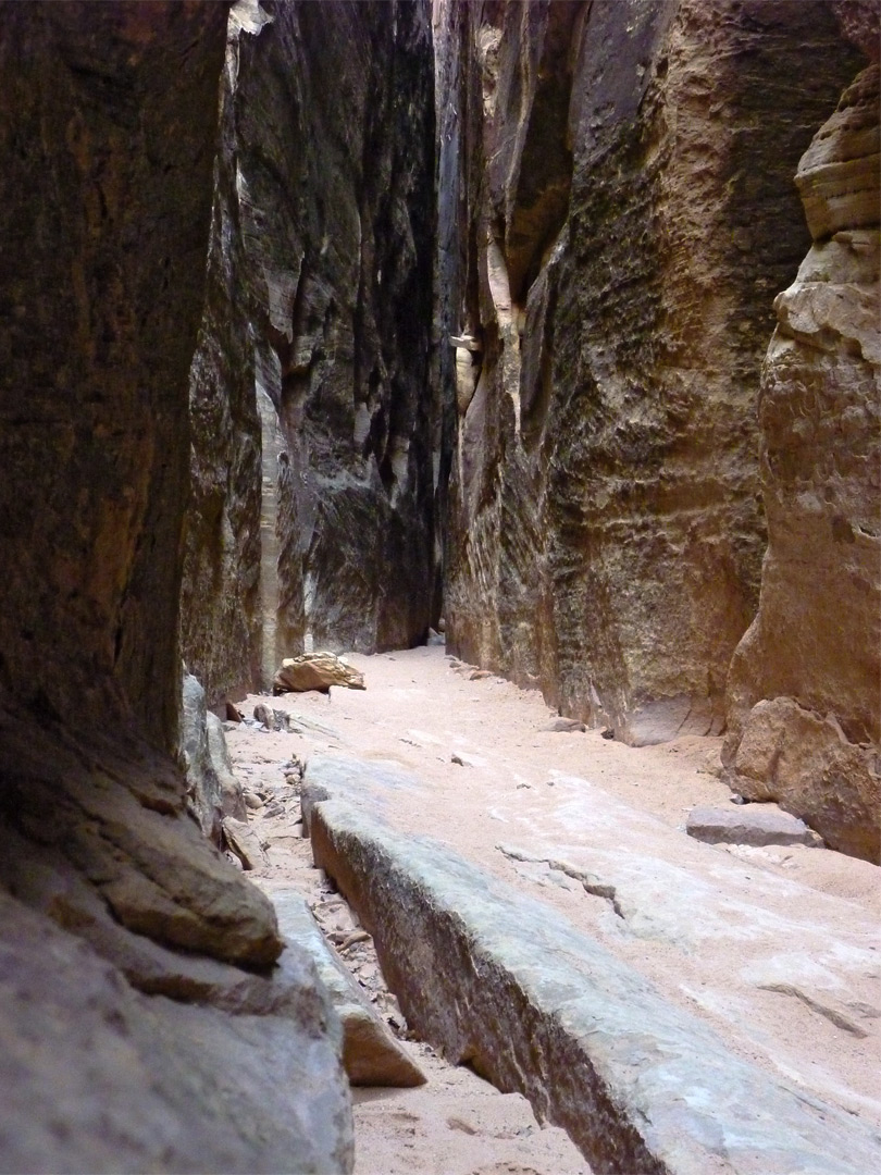 Cliffs along the Joint Trail