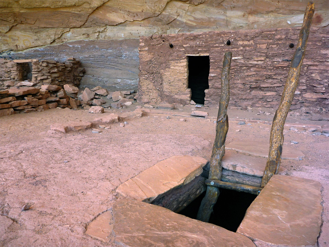 Entrance to Perfect Kiva, with reproduction ladder