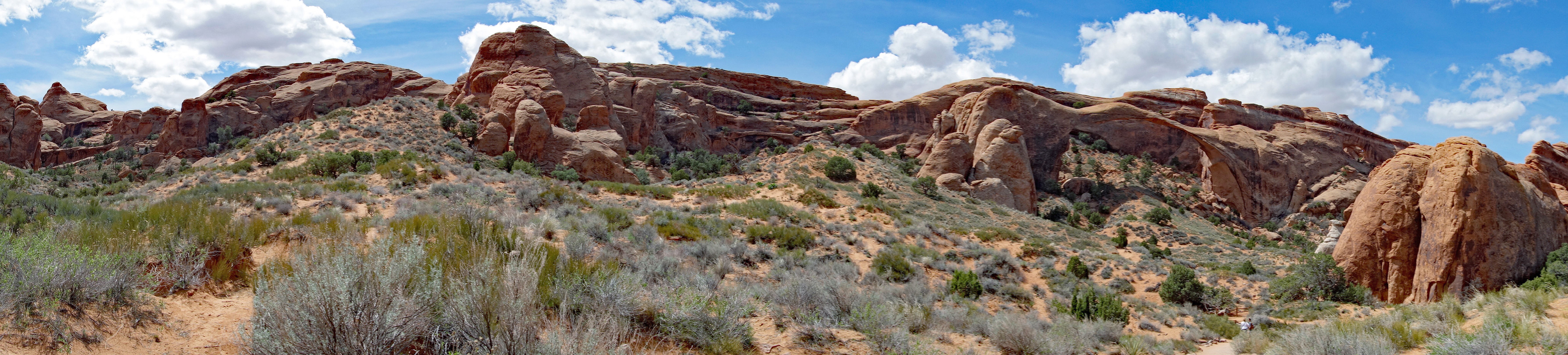 Cliffs either side of Landscape Arch