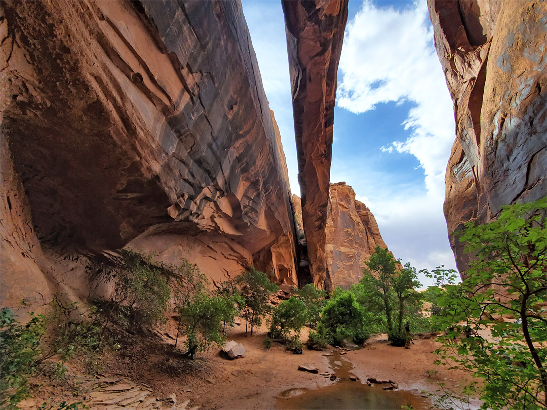 Pool below the arch