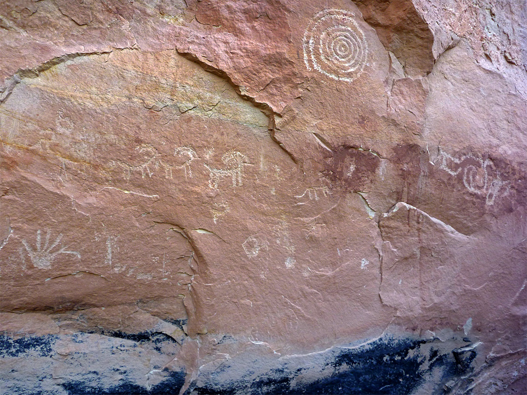 Varied petroglyphs