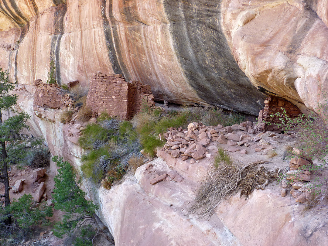 Cliff edge ruins