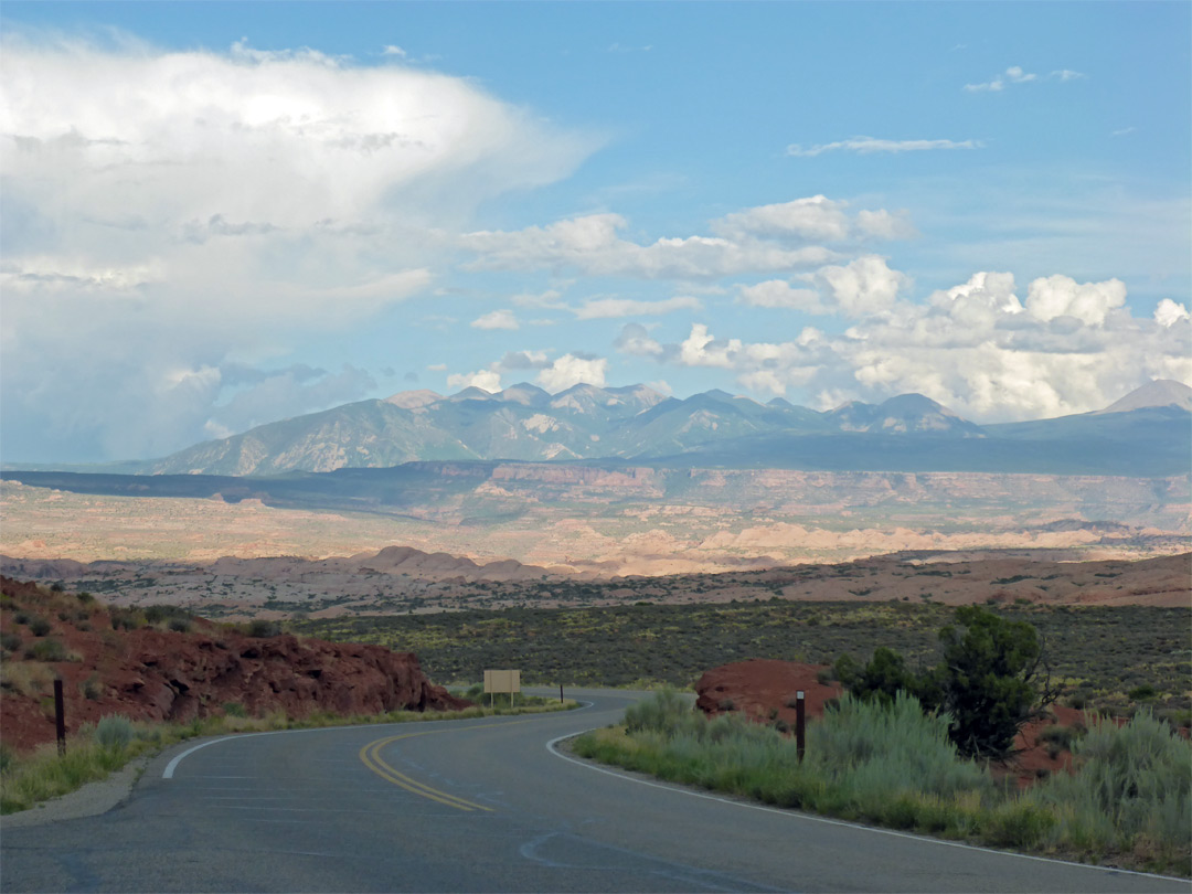 Road past the trailhead