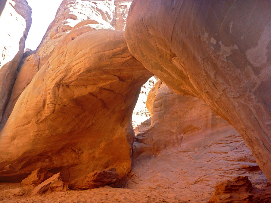 Sand Dune Arch