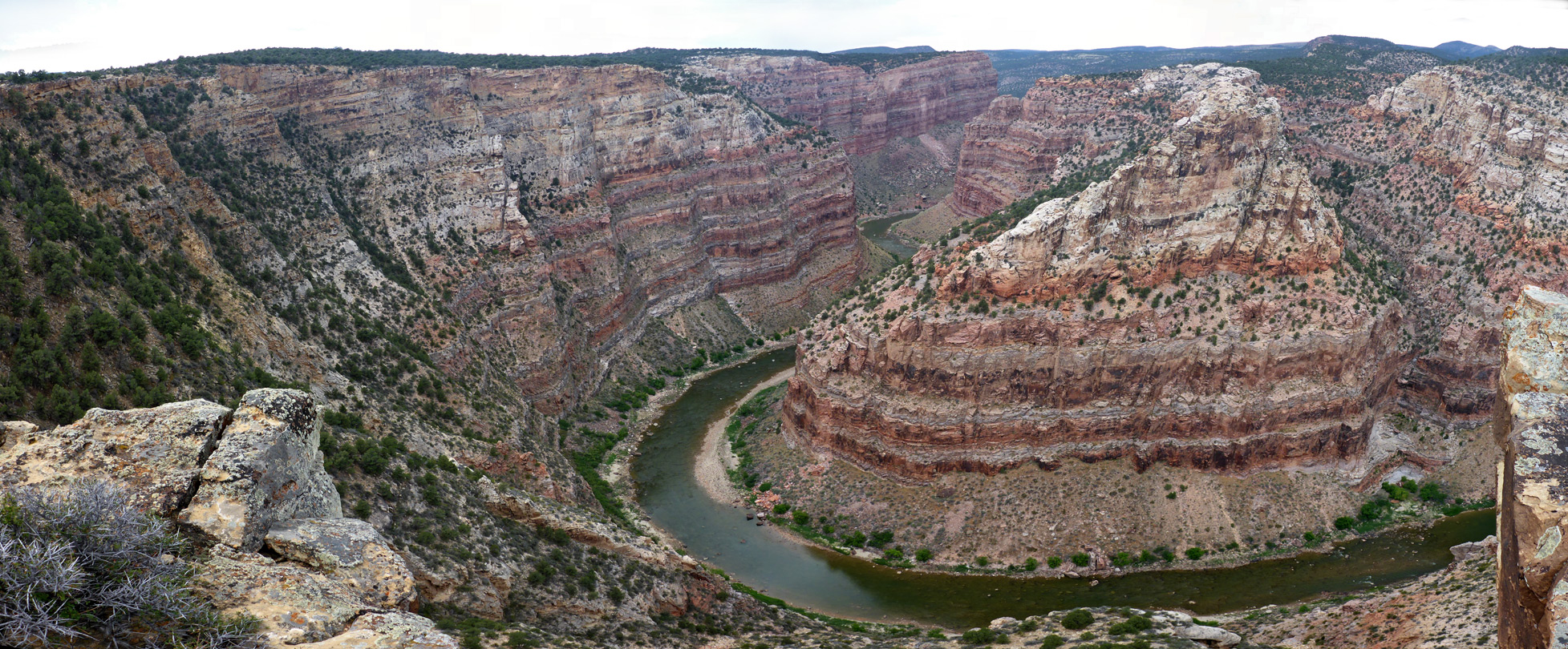Bend in the canyon