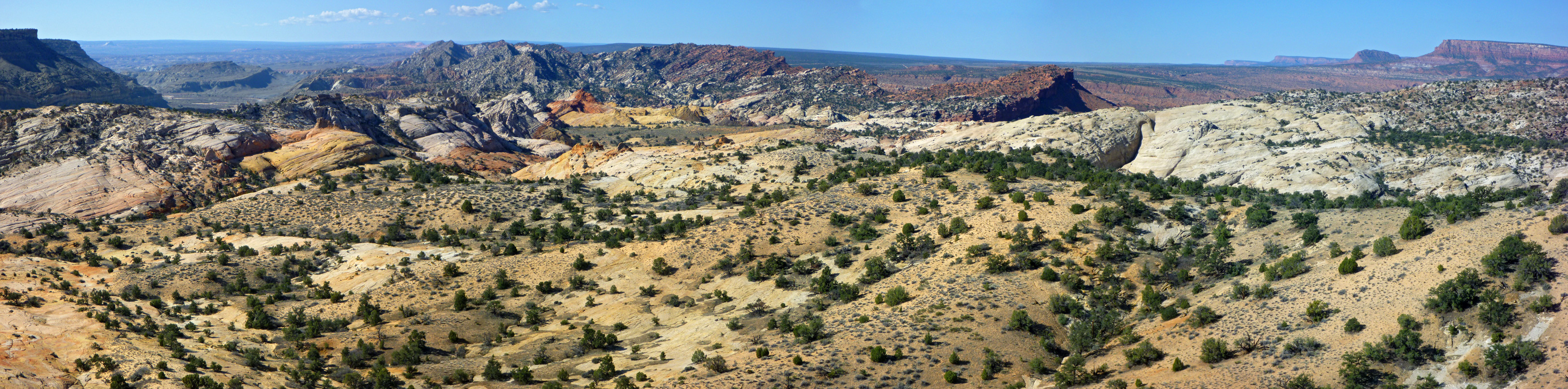 Ridges and plains to the west of Yellow Rock