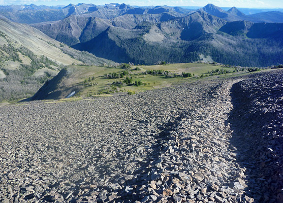 Avalanche Peak Trail, climbing a scree slope near the Avalanche Peak
summit