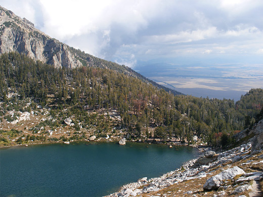 View east above Amphitheater Lake