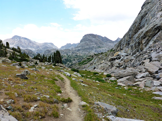 Trail to Island Lake