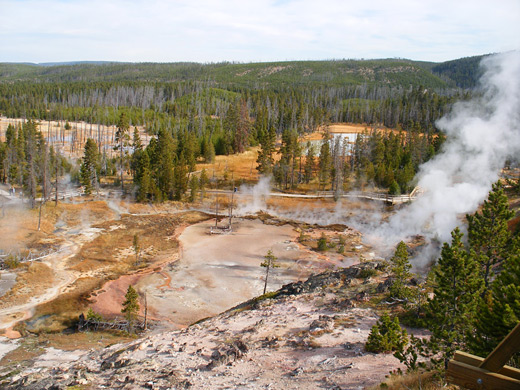 Wide view of the Artists Paint Pots basin