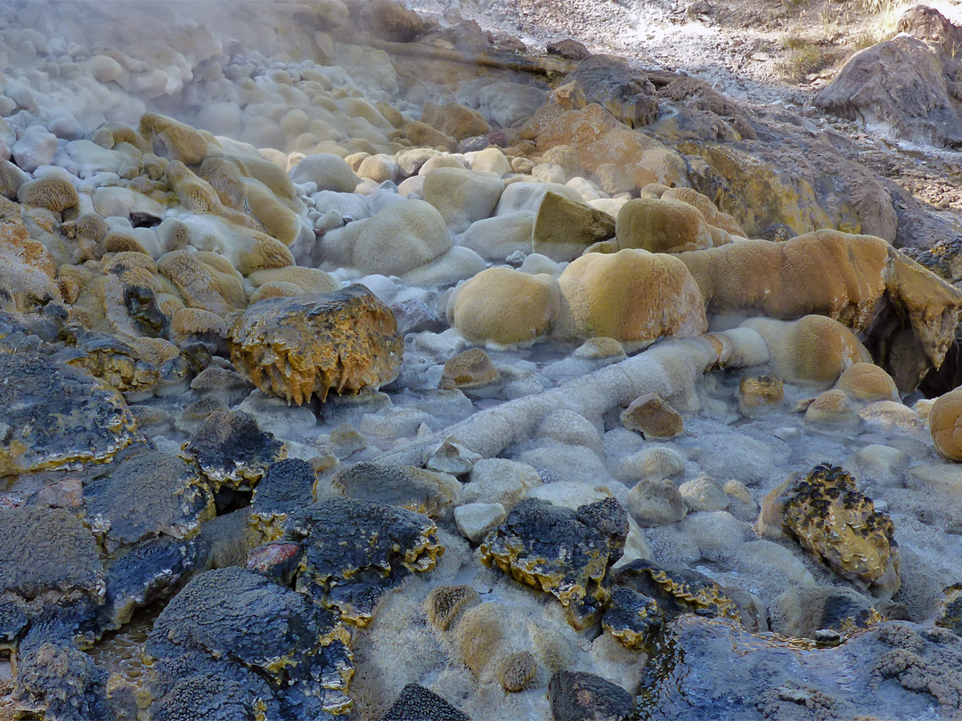 Avalanche Geyser