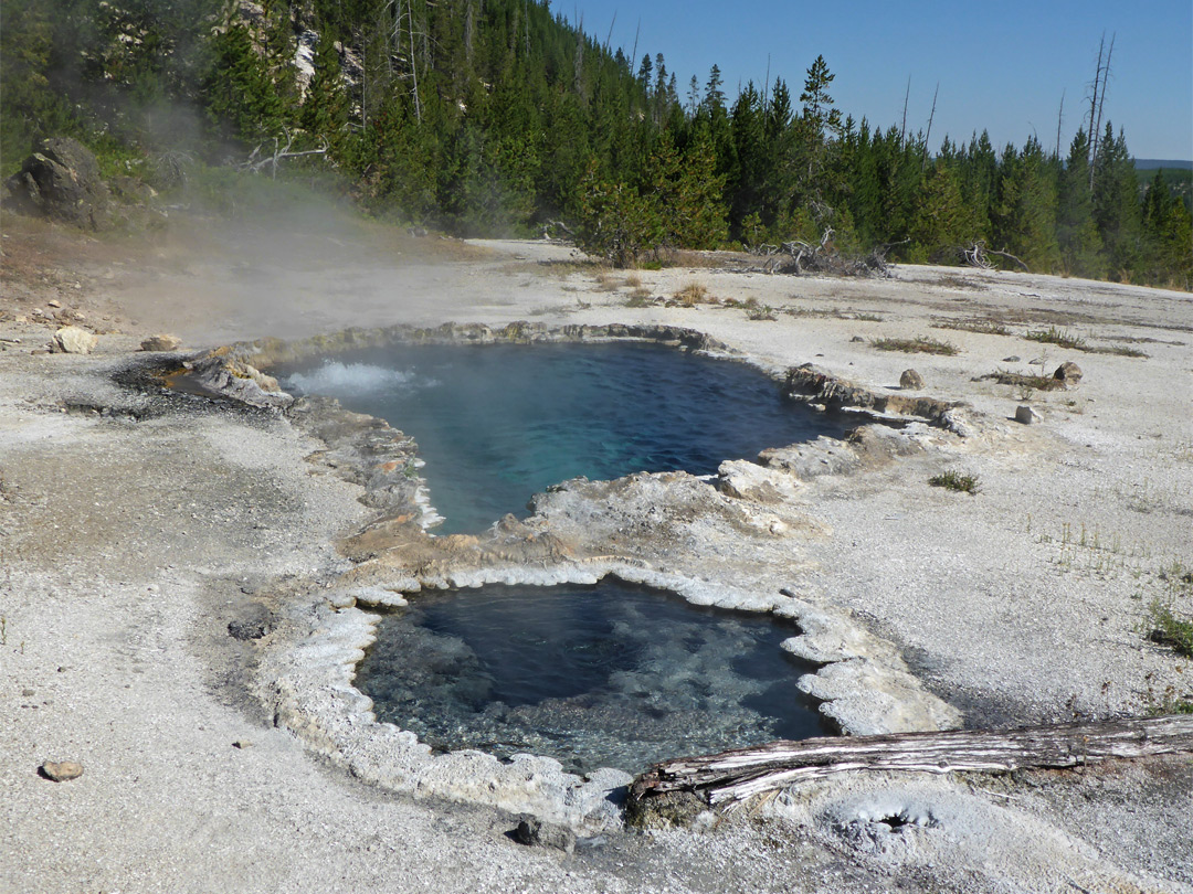 Sinter bridge across Bat Pool