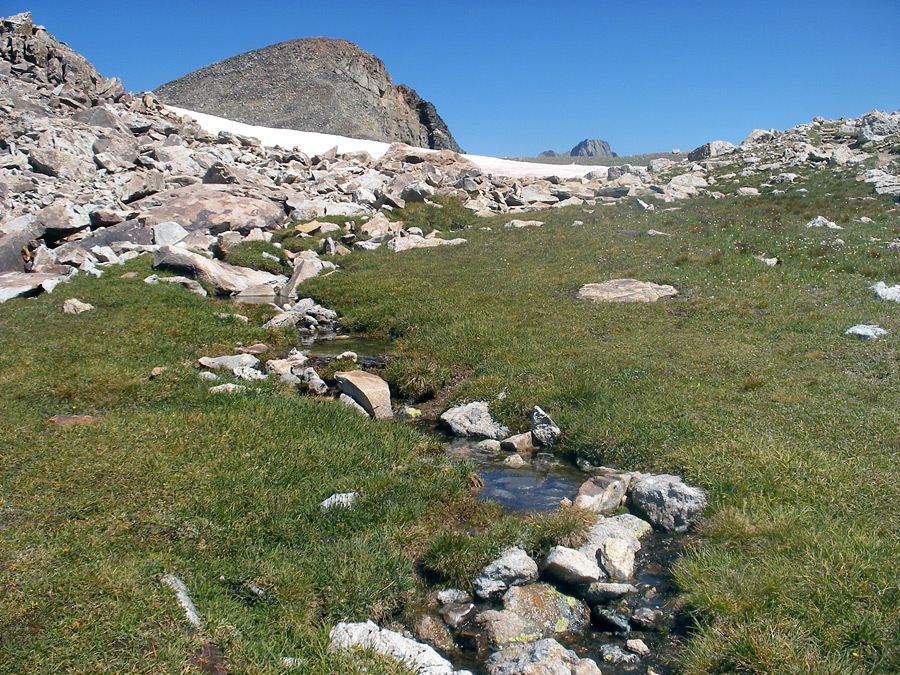 Stream near Paintbrush Divide