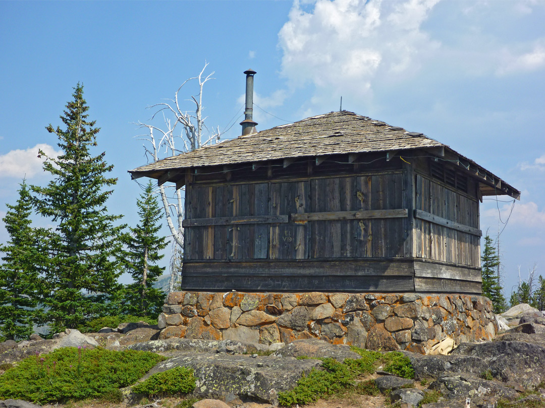 Fire lookout tower