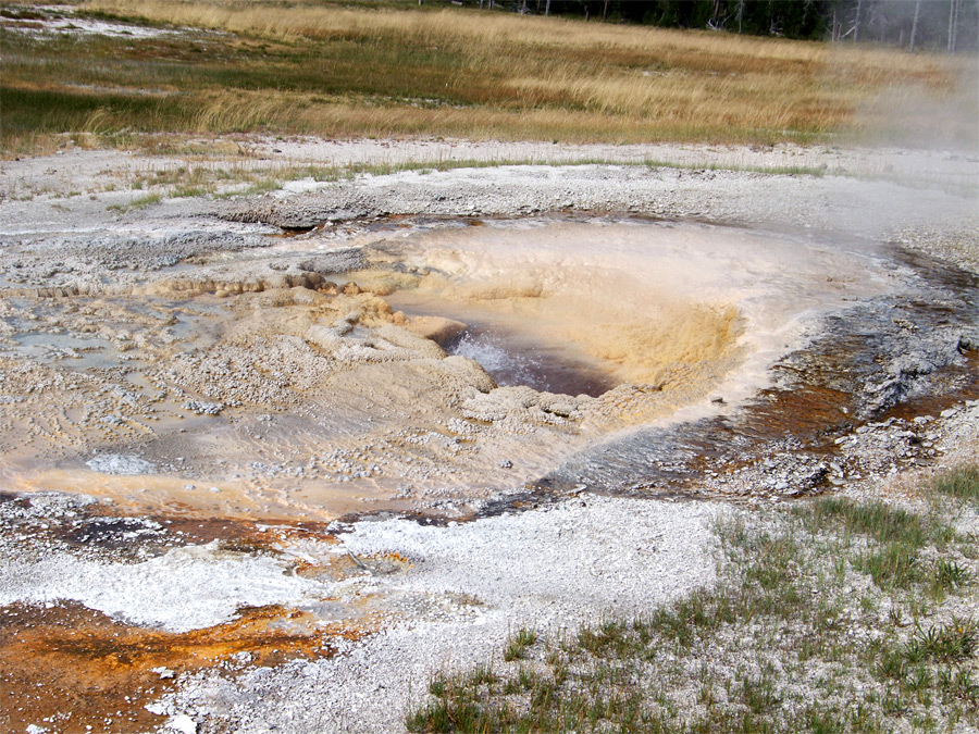 Sinter deposits near Pump Geyser