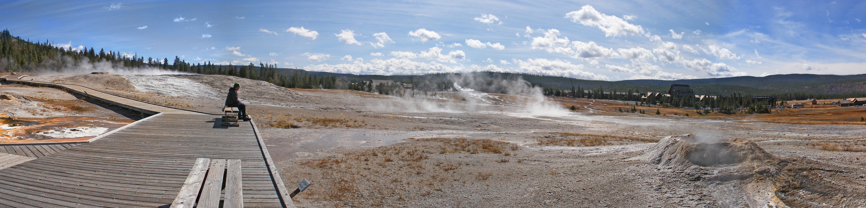 Boardwalk trail past Sponge Geyser